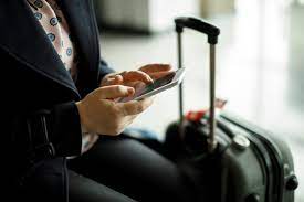 connect with others as a solo woman traveler